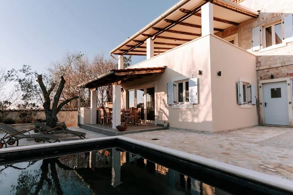 Butique Villa Beatrice Galizana 0*,  Croatia